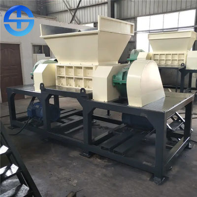 2 * 110kw Güçlü Çift Milli Parçalayıcı Makinesi 15ton / H 18 Ton / H 9crsi Bıçakları