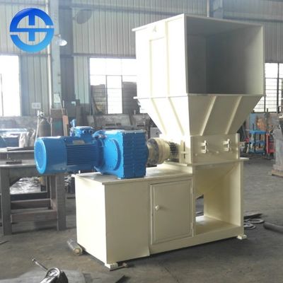 Endüstriyel 1500kg / H Çift Milli Kesme Parçalayıcı 26 Adet Bıçak