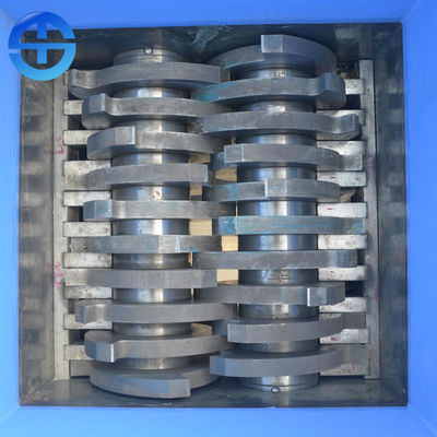 Yüksek Performanslı Çift Milli Parçalayıcı Güçlü Parçalama Kuvveti PLC Kontrol Sistemi